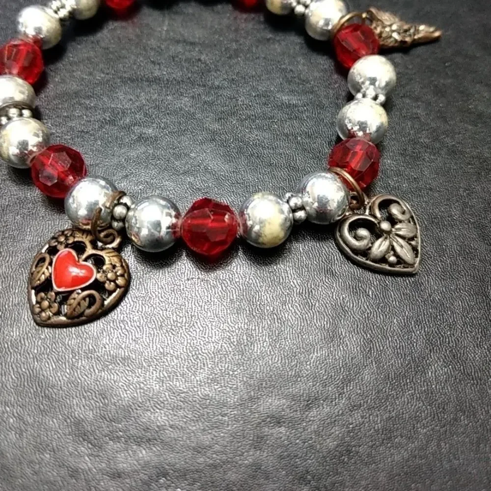 Heart charm bracelet with silver and red beads 6.5